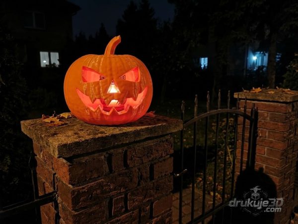 Pomarańczowa dynia halloweenowa z druku 3D o wysokości 24 cm, z wyciętą twarzą i podświetleniem od środka