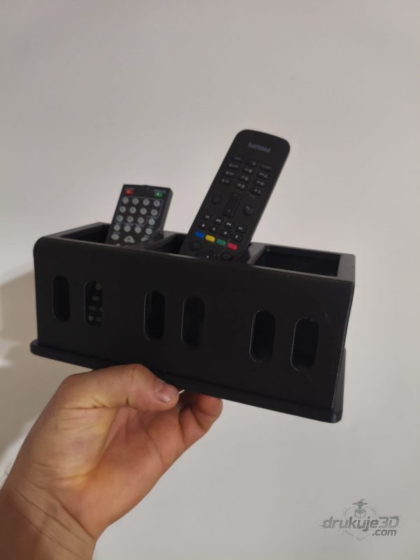 Czarny organizer na piloty z trzema przegrodami i ażurowymi ściankami, wydruk 3D z PETG